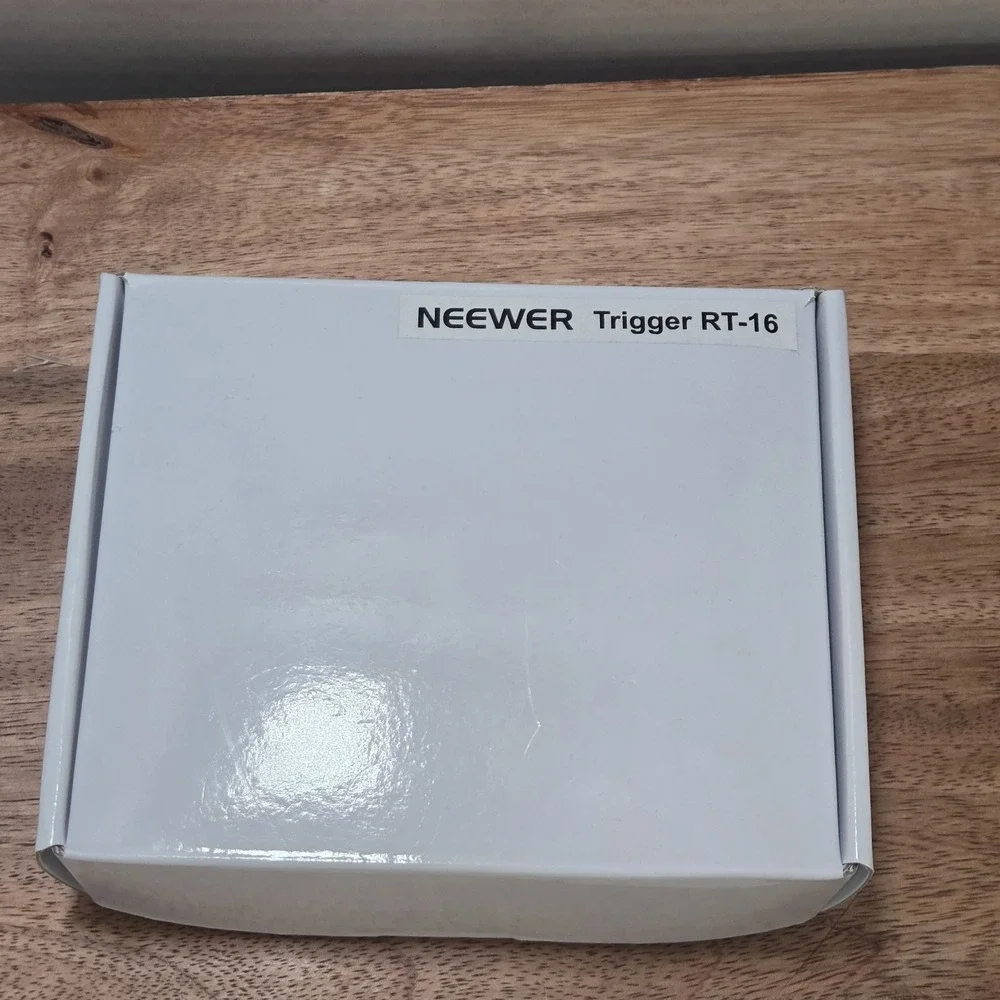 Neewer Wireless Studio Flash‎ RT-16 16 Channel Trigger+Receiver